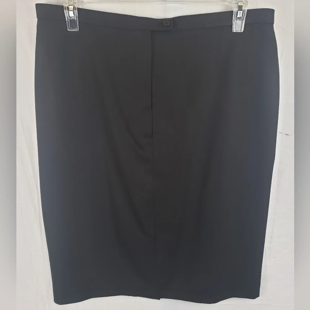 Liz Baker Black Knee Length Skirt Sz 16